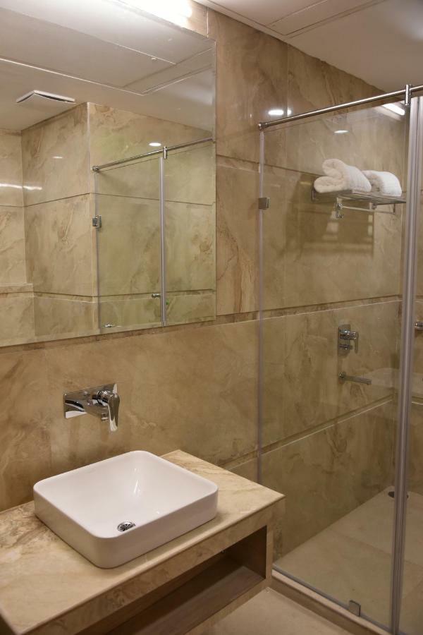 Hotel Orchid Blu Alīgarh 외부 사진