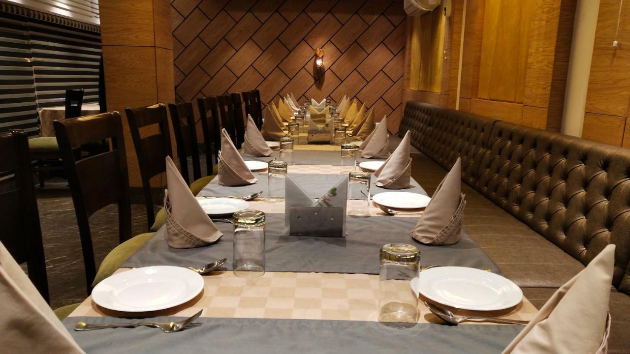 Hotel Orchid Blu Alīgarh 외부 사진